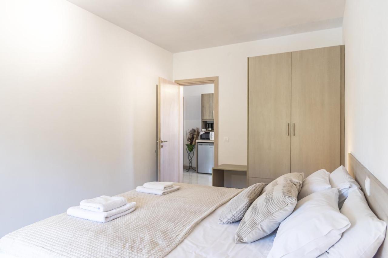 Aparthotel Olive Grove Kávos Zewnętrze zdjęcie