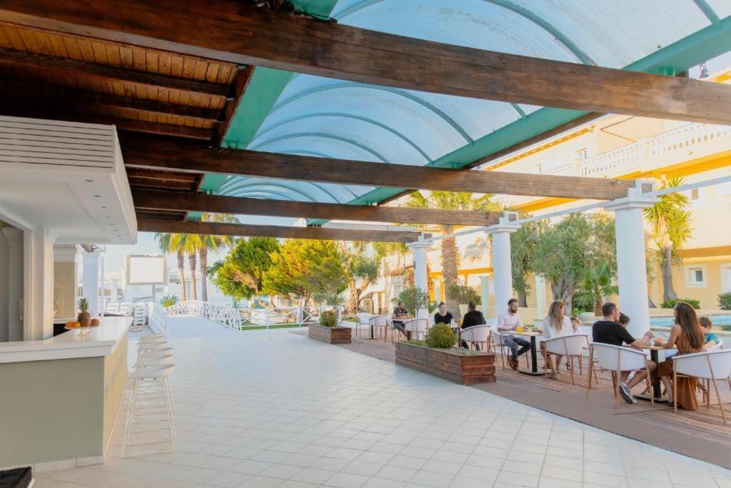 Aparthotel Olive Grove Kávos Zewnętrze zdjęcie