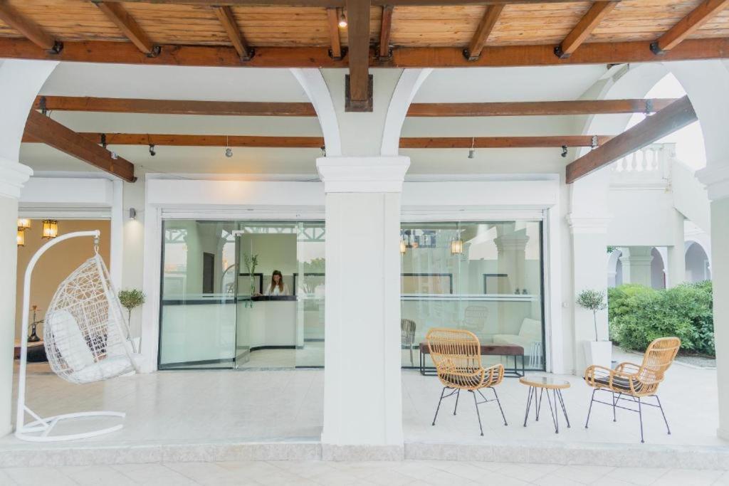 Aparthotel Olive Grove Kávos Zewnętrze zdjęcie